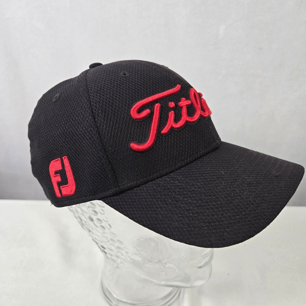 Titleist FJ Tour Golf Hat Black Red Script Logo A-Flex Pro V1 Fitted Cap S/M PGA